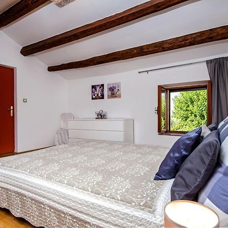 Holiday Apartment Daria 20 Ровин Екстериор снимка