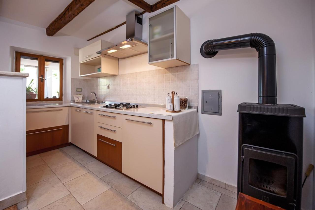Holiday Apartment Daria 20 Ровин Екстериор снимка