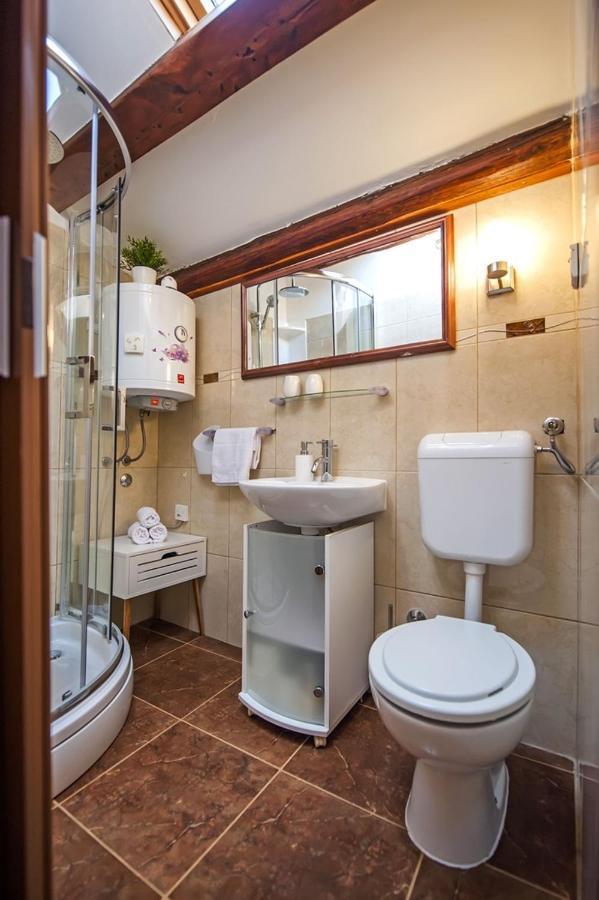 Holiday Apartment Daria 20 Ровин Екстериор снимка