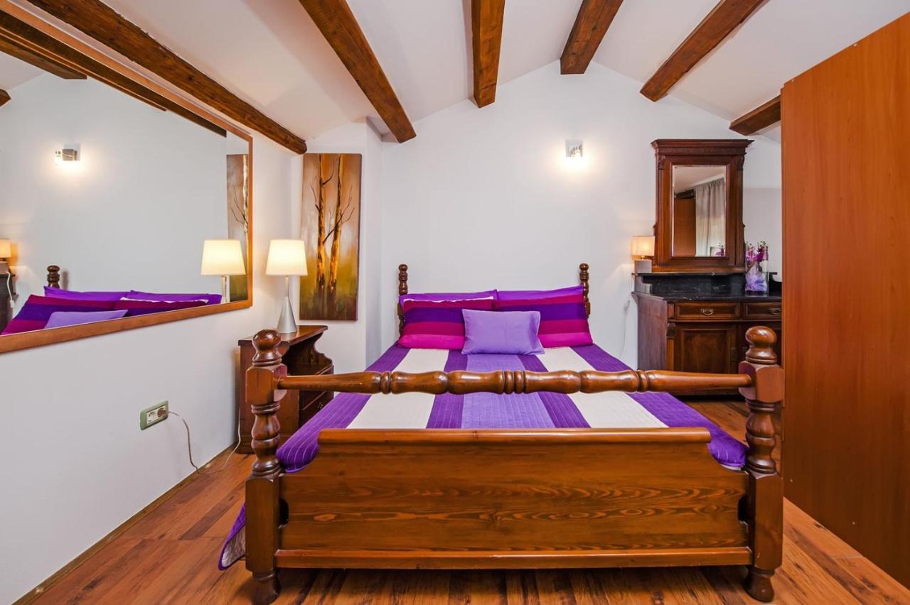 Holiday Apartment Daria 20 Ровин Екстериор снимка