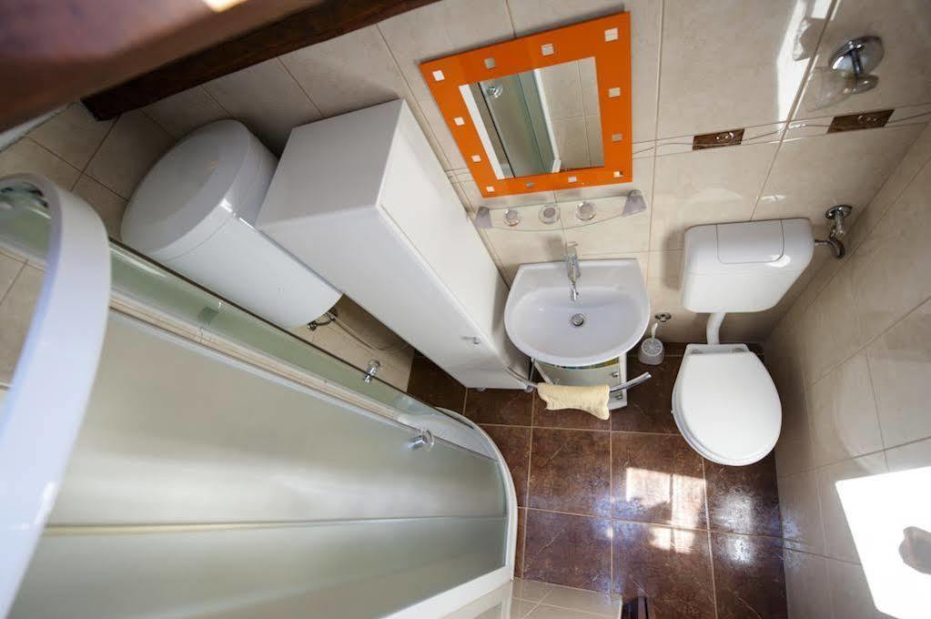 Holiday Apartment Daria 20 Ровин Екстериор снимка